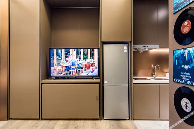 Forest Room - City-View (Double bed) (Fridge)