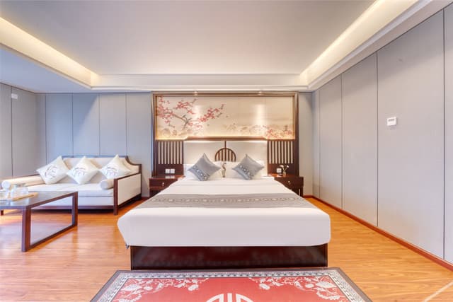 Chinese-style Queen Room