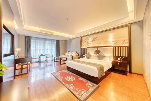 Chinese-style Queen Room