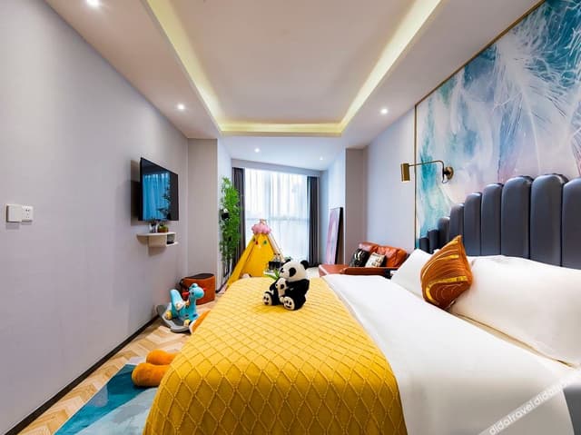 Panda Themed Panorama Family Friendly Suite