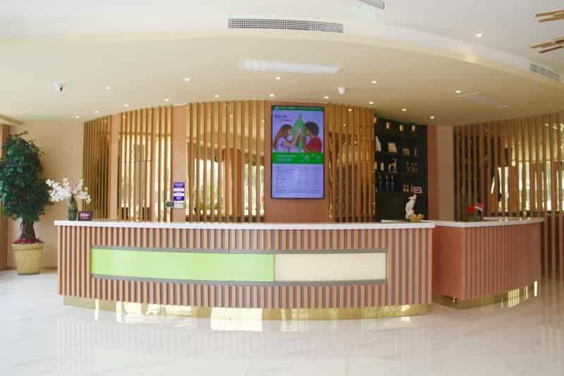 Holiday Inn America Holiday Inn America