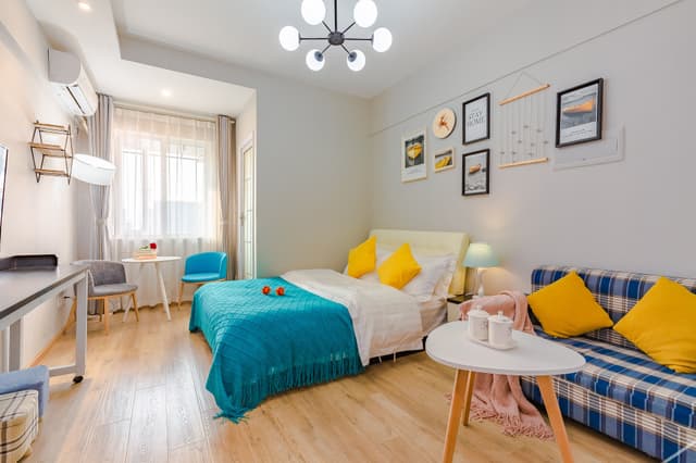 Guestroom (Queen bed)