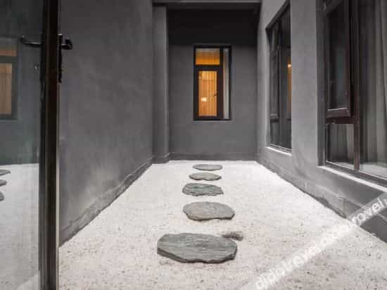 JI Hotel JI Hotel