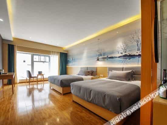 Elan Light Hotel (Dujiangyan Sunac Cultural Tourism City) Elan Light Hotel (Dujiangyan Sunac Cultural Tourism City)
