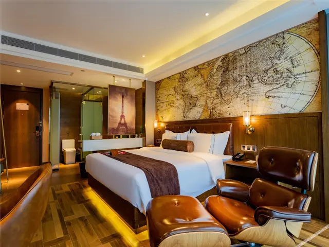 Queen Room
