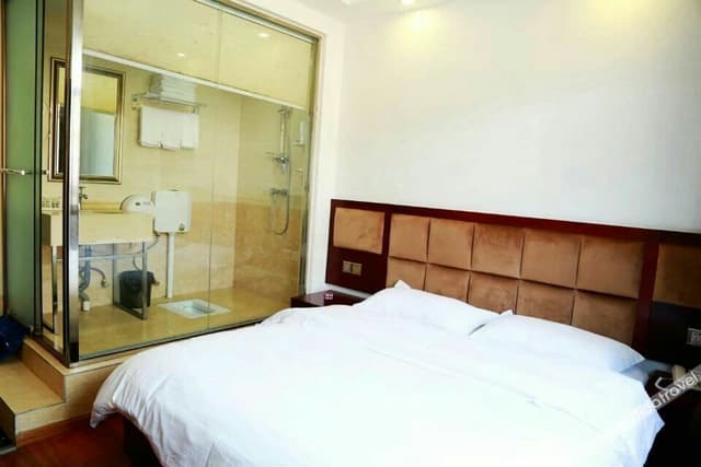 Deluxe Single Room