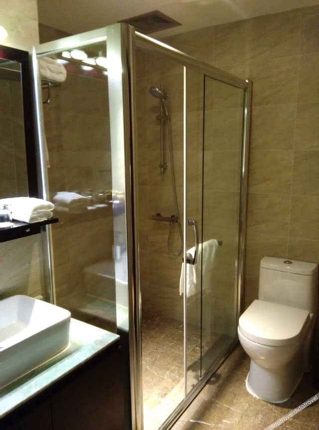 Business Room (2 beds)