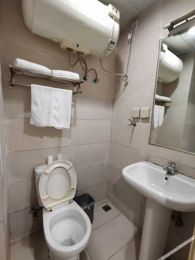 Elegant Twin Room