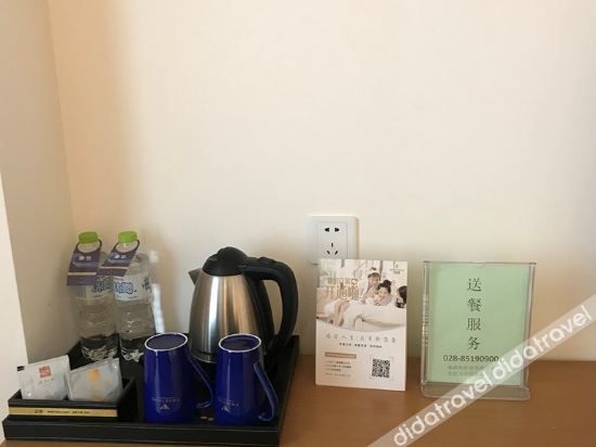 Chengdu Sweetome Vacation Homestay (Wuliangye Cultural Sports Center)4