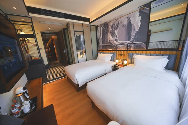 Modern Room - With View (2 Beds)
