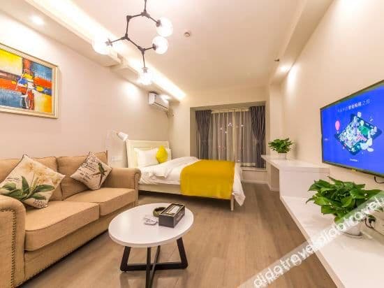 Boutique Queen Room