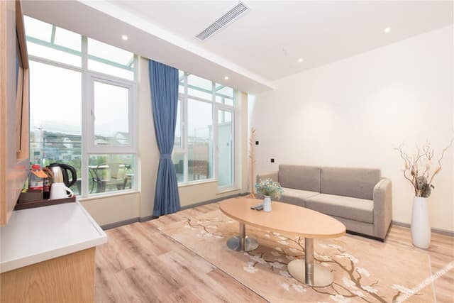 Garden-view Suite
