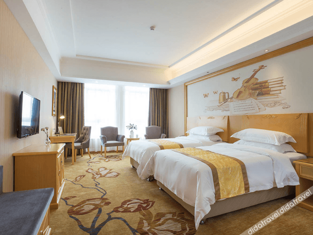 Business Room (2 Beds)