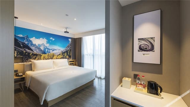 Featured Suite