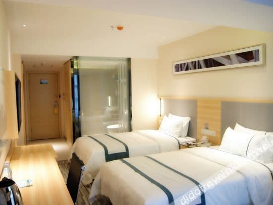 Selected Room (2 beds)