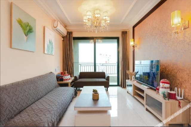 Finely Decorated Cozy Three-Bedroom Apartment