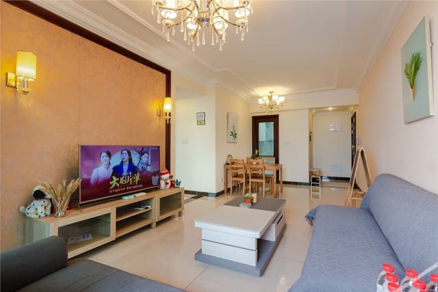 Finely Decorated Cozy Three-Bedroom Apartment