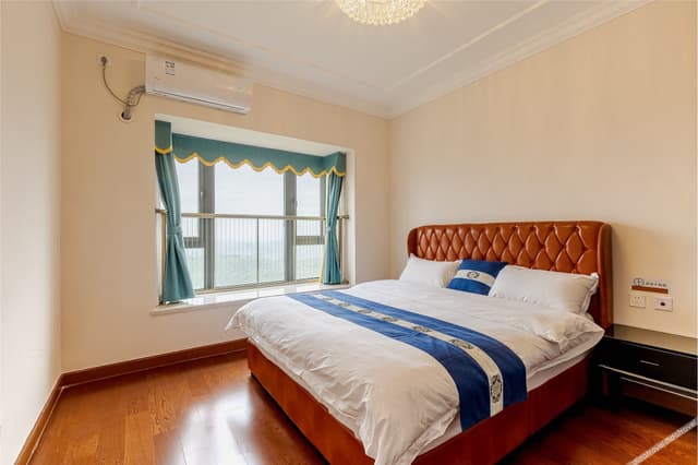 Finely Decorated Nordic Artistic Three-Bedroom Apartment