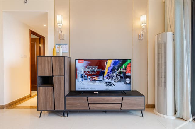 Finely Decorated Fresh Elegant Three-Bedroom Apartment