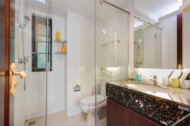 Finely Decorated Cozy Three-Bedroom Apartment
