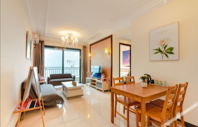 Finely Decorated Cozy Three-Bedroom Apartment