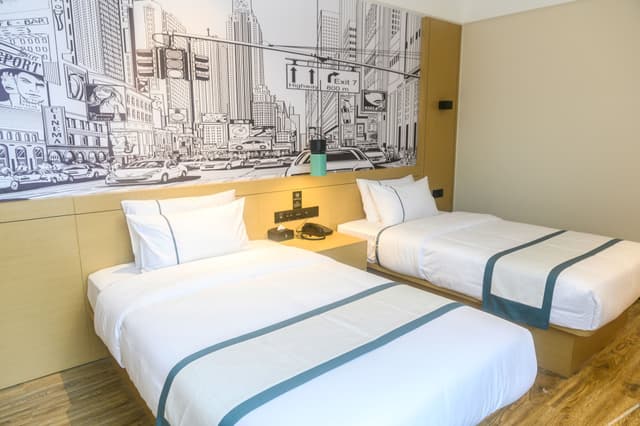 Standard Room (2 Beds)
