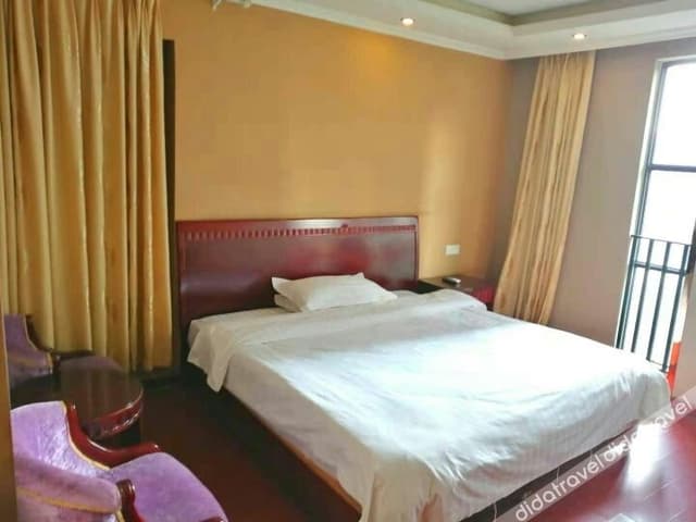 Deluxe Single Room