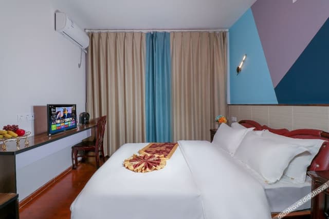 Style Vintage Double Bed Room