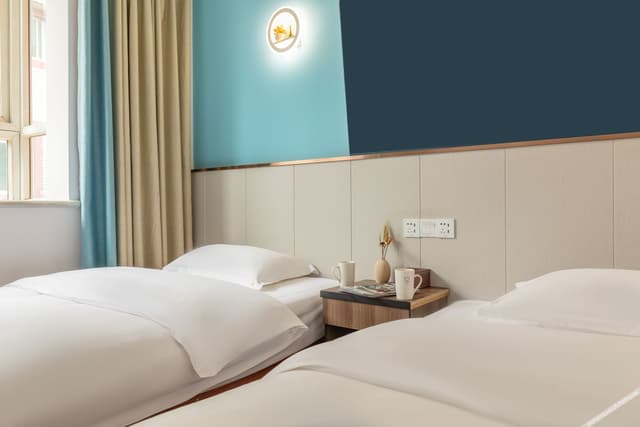 Fashionable Room - City-View (2 Beds)