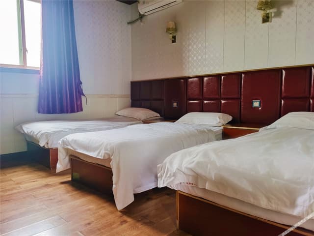 Comfy Triple Room