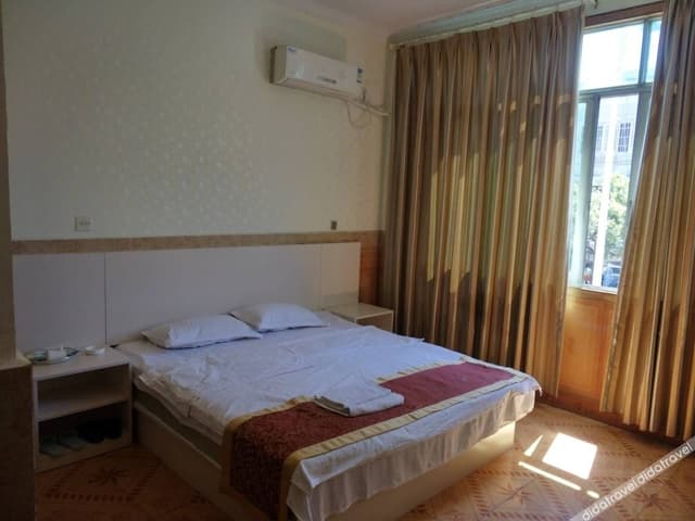 Single Room (With air conditioner)