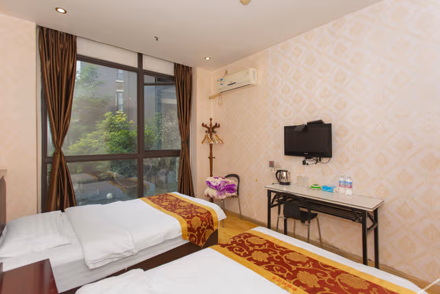 Business Standard Room