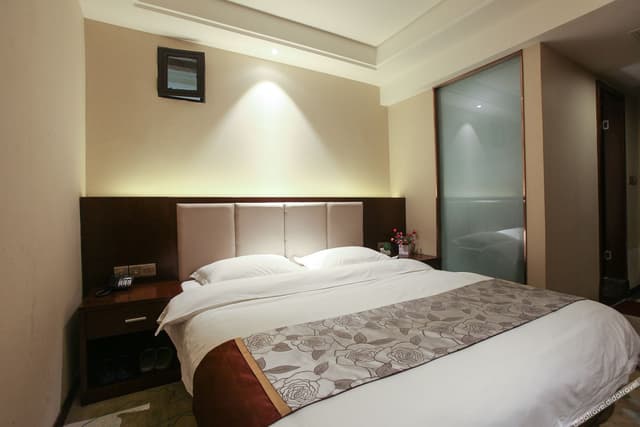 Standard Room (Double Bed) (No Window)