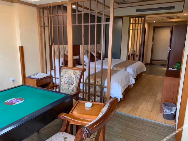 Deluxe Business Room