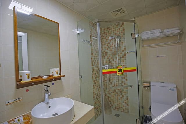 Business Room (2 Beds)