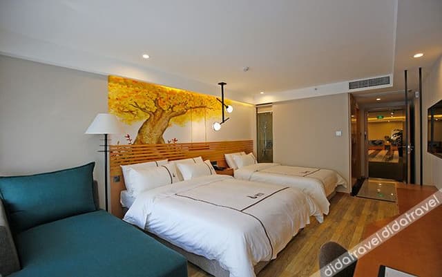 Panoramic Family Room