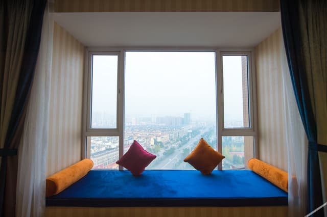 Deluxe Queen Room