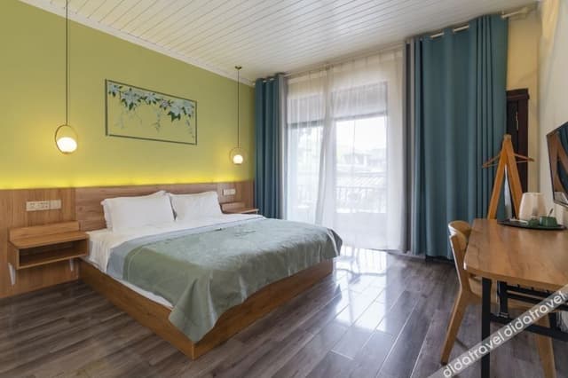 Vintage Elegant Room (Double Bed)