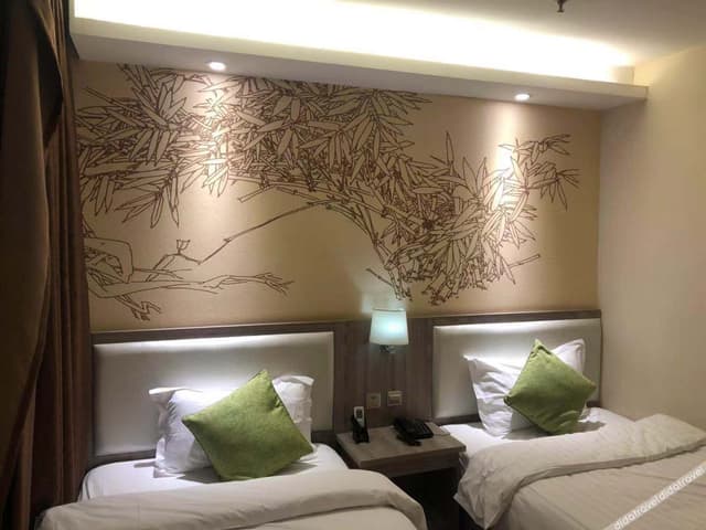 Business Standard Room