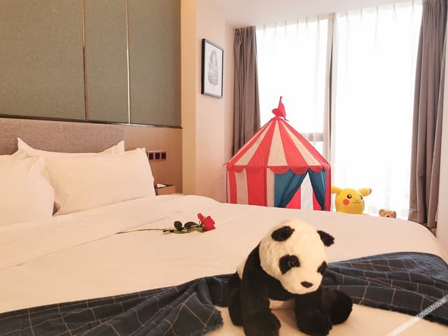 Queen Room