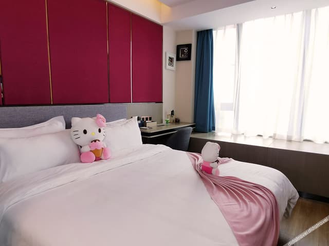 Queen Room