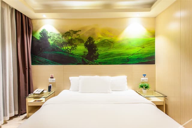 Queen Room