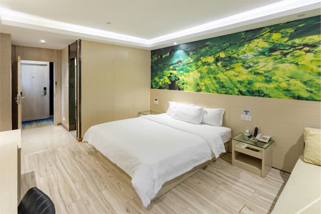 Queen Room