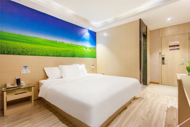 Yueya Double Bed Room