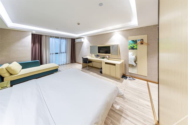 Queen Room