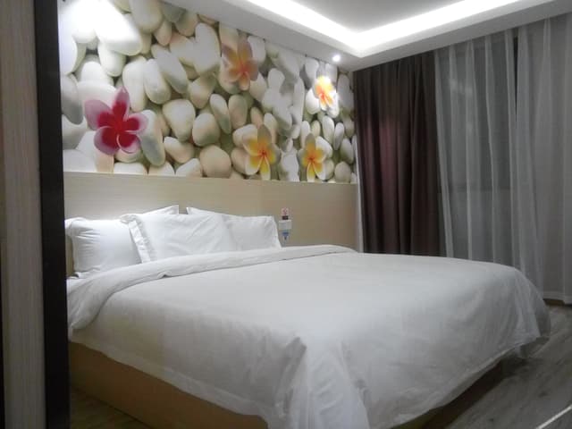 Yueya Double Bed Room