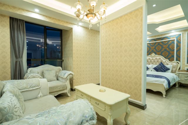 Couples' Theme Room