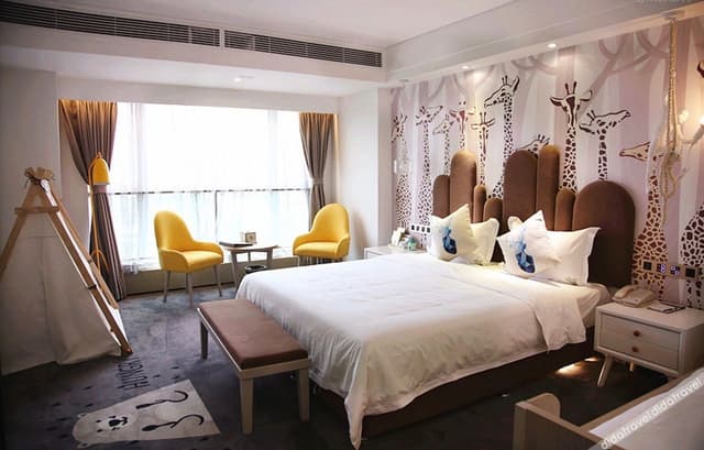 Featured Deluxe Room (Double Bed)