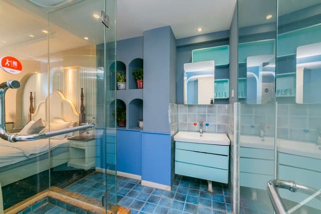 Mediterranean-style Queen Room