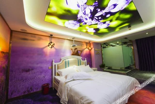 Featured Room (Double Bed)